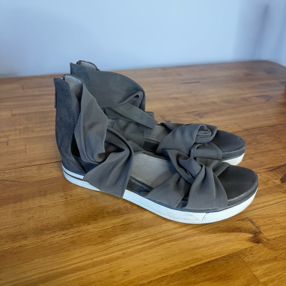 Eileen Fisher Zanya Gray Mesh Strappy Platform Sport Sandals Size 6 - Picture 2 of 5